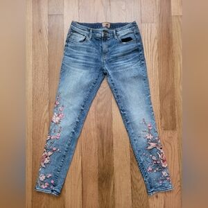 RARE Driftwood Marilyn Embroidered Koi and Flowers Floral Jeans, size 28